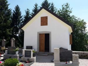 New_13686783_10210081778146628_1472436626250938126_n