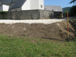  Razširitev parkirišča na pokopališču Gorenje Otave - Vir: Občina Cerknica Datum: 5.8.2013